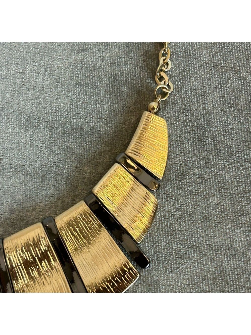 Nygard brushed gold curvy piano Cleopatra statement necklace - Picture 5 of 10